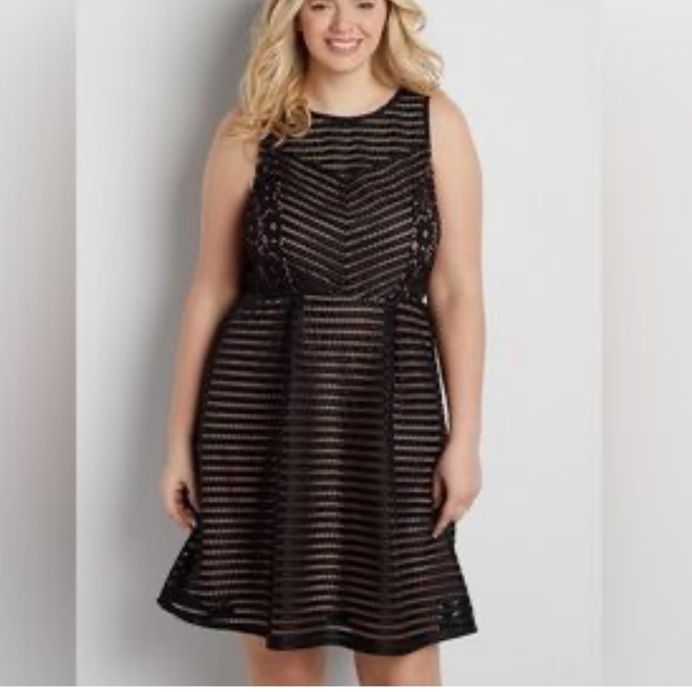 NWT Maurices Sleeveless Fit & Flare Black Lace Size 22